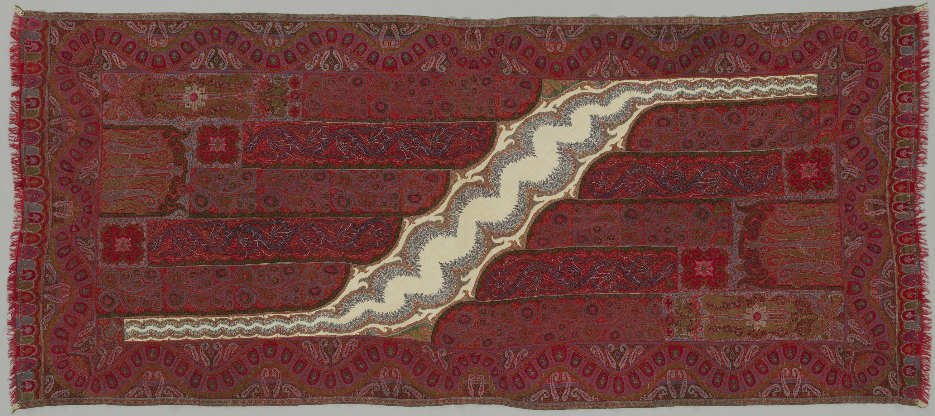 カシミヤ・ショール　赤縞地立木ペイズリー文様綴織縫い合わせ　1枚