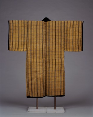 九州国立博物館 | 収蔵品データベース | 格子縞草皮衣