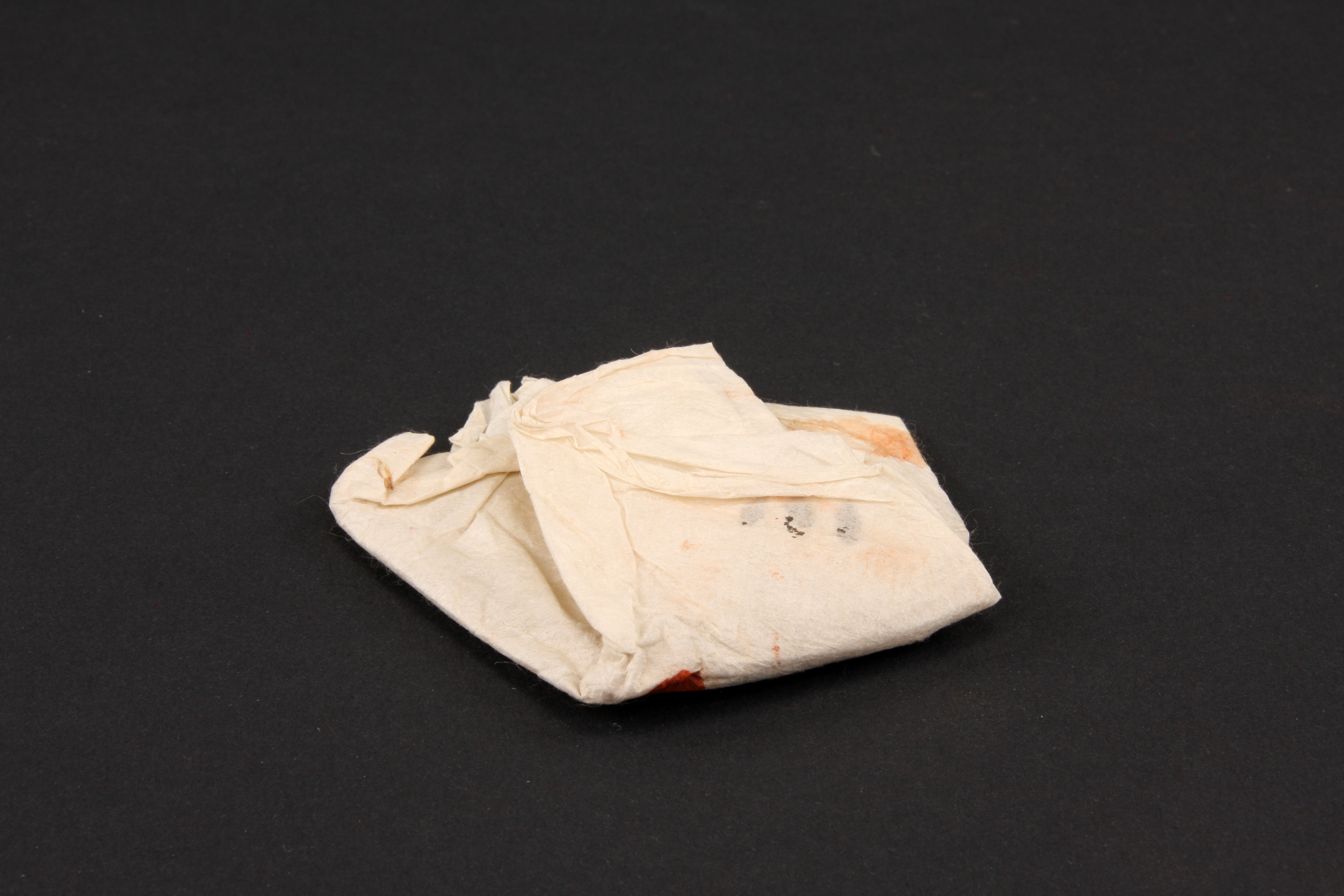 重要文化財　（顔料包紙）（対馬宗家文書）　1包