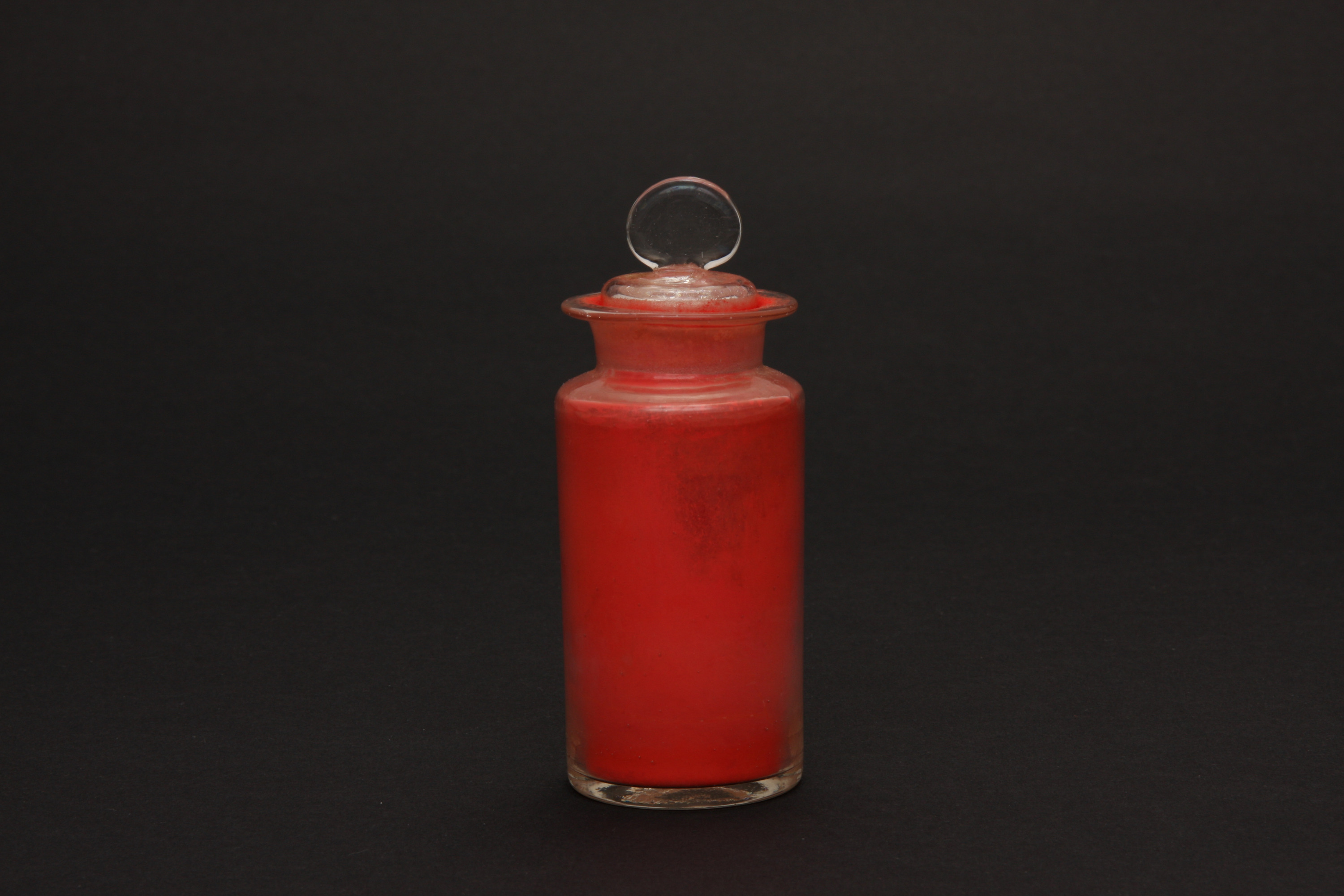 重要文化財　（顔料瓶、（赤））（対馬宗家文書）　1点