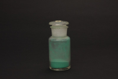 （顔料瓶、青三番）（対馬宗家文書）