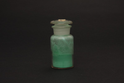 （顔料瓶、古渡青三番）（対馬宗家文書）