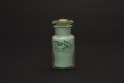 （顔料瓶、古渡白緑）（対馬宗家文書）