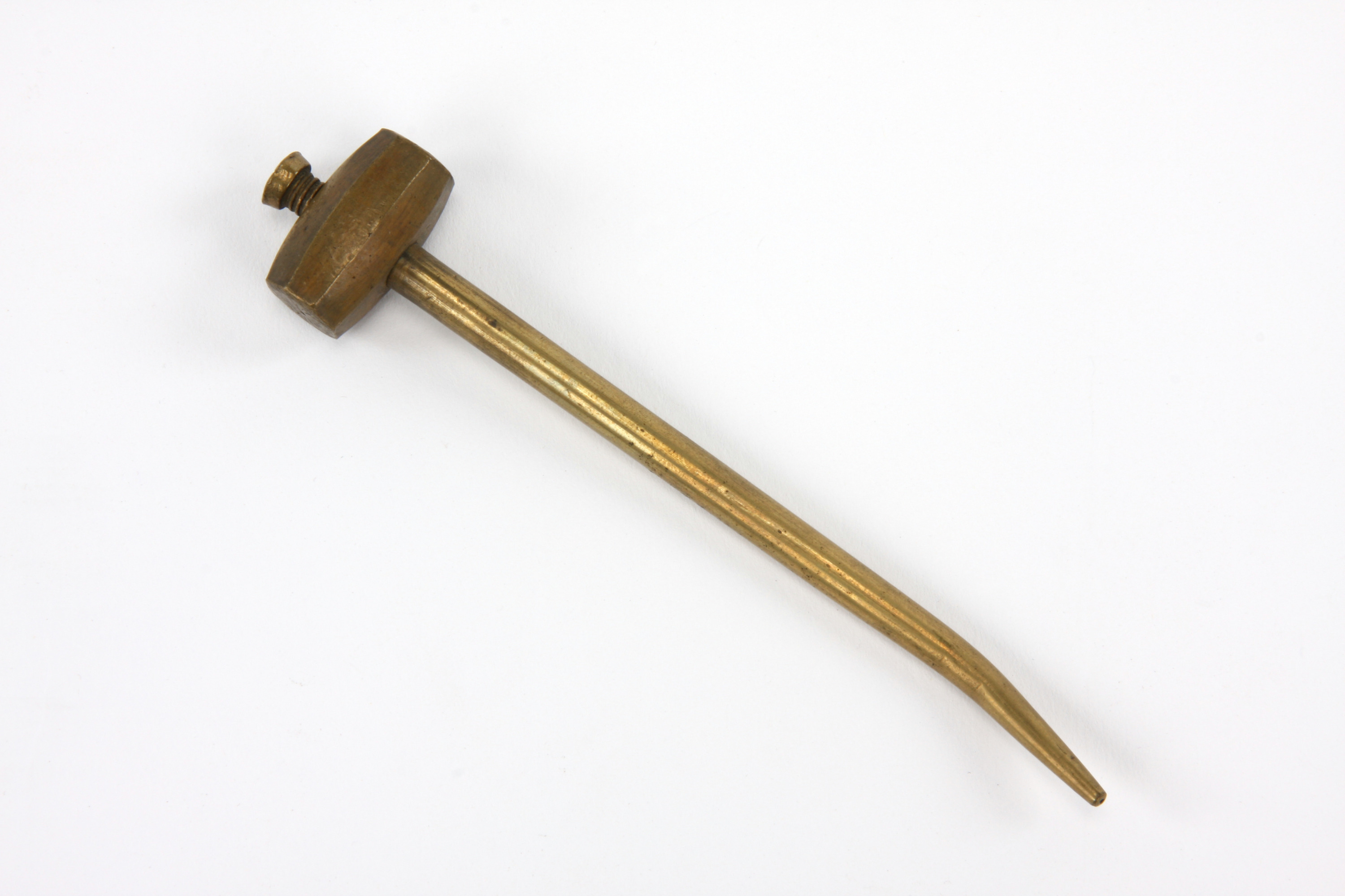 重要文化財　目釘打（対馬宗家文書）　1点